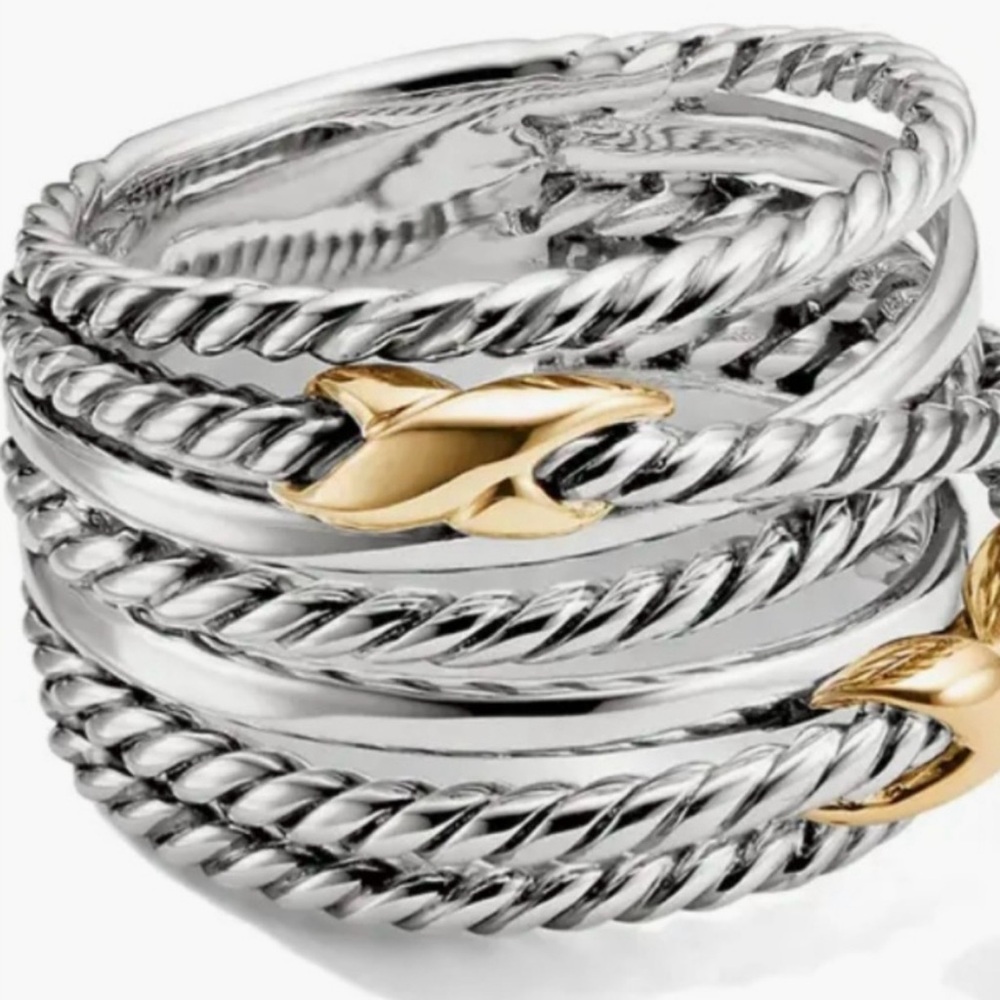 Elegant Silver and Gold Women's Ring